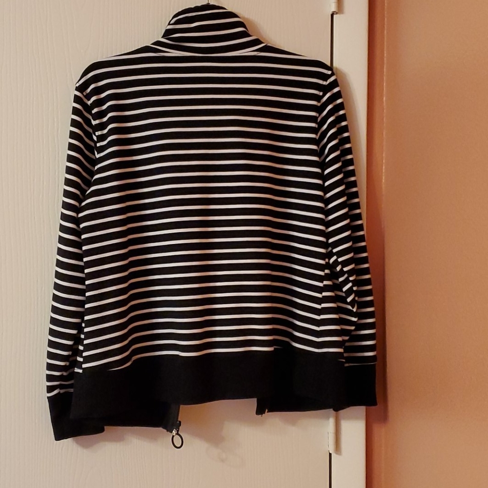 Lightweight Jacket - Picture 2 of 3